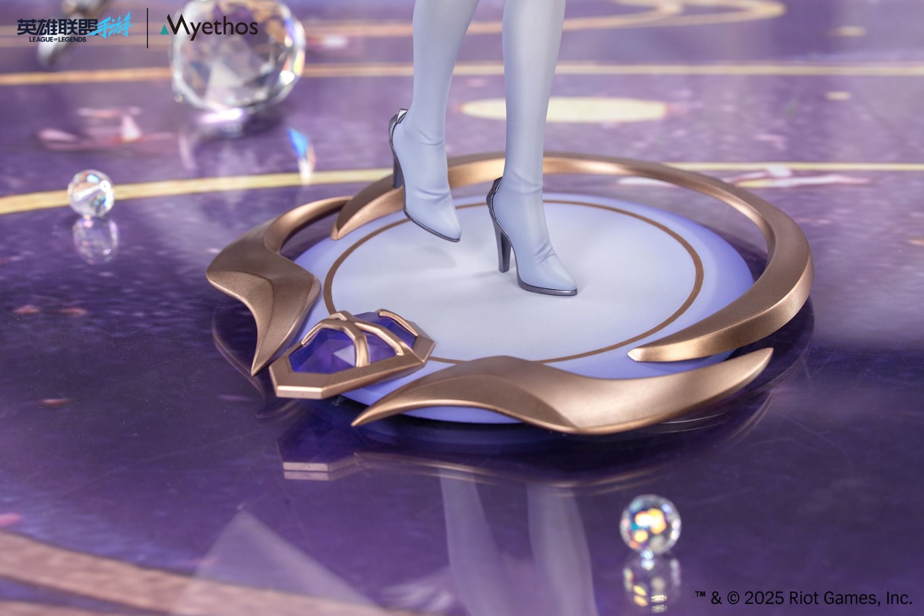 (1/8 Scale Fgure) League of Legends Gift+ Crystal Rose Lux