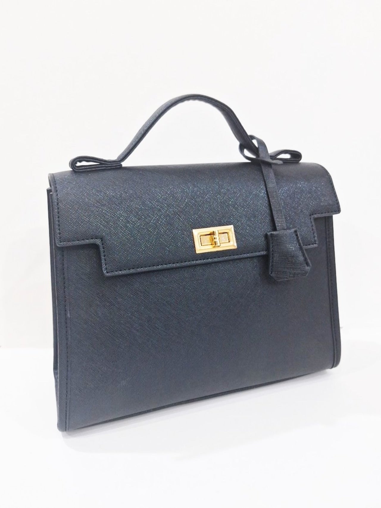 (Goods - Bags) REA RARE Concealable Ita Bag