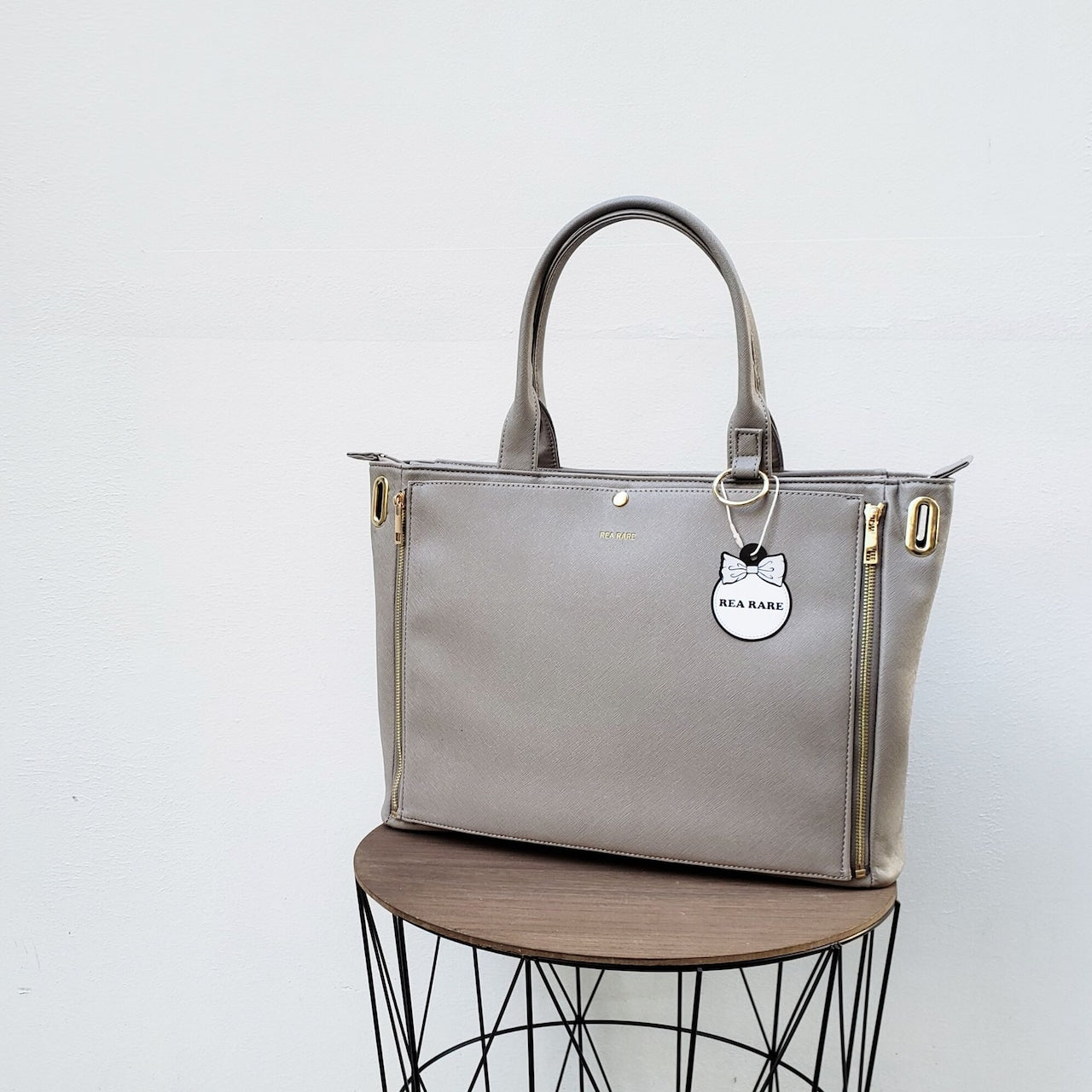 (Goods - Bags) REA RARE Concealable Ita Bag L Size Tote