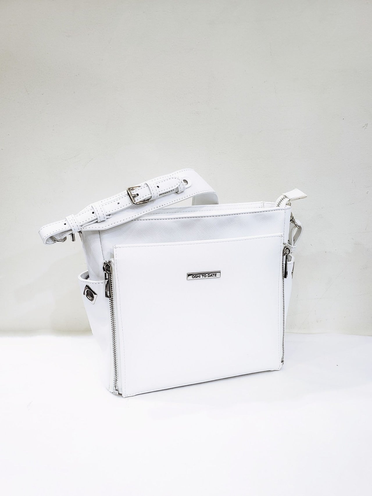 (Goods - Bags) Haruna Luna x REA RARE Concealable Ita Bag 2 Way