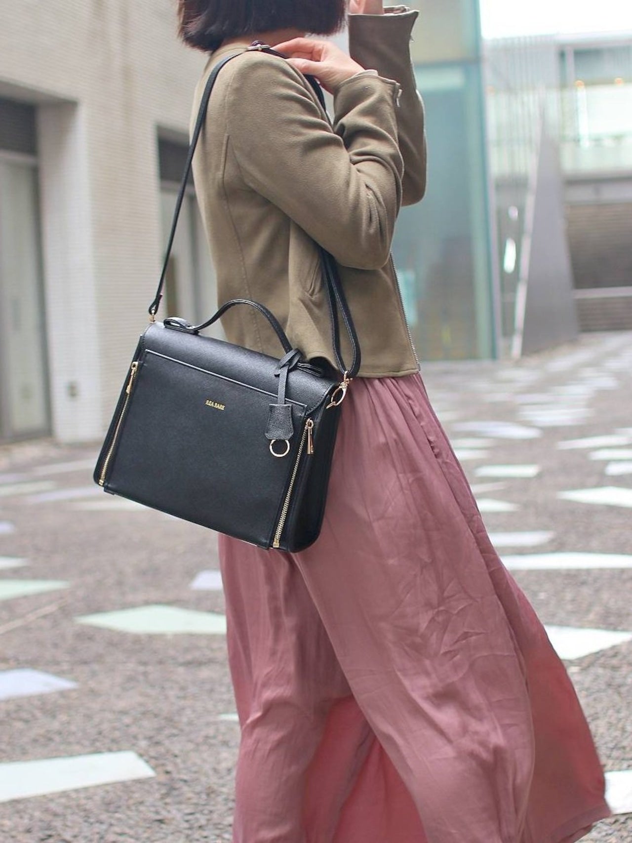 (Goods - Bags) REA RARE Concealable Ita Bag Square