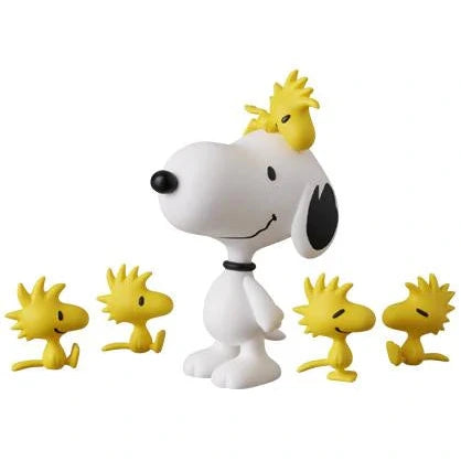 (Non-Scale Figure) Snoopy UDF PEANUTS SERIES 19: Happiness is all your friends